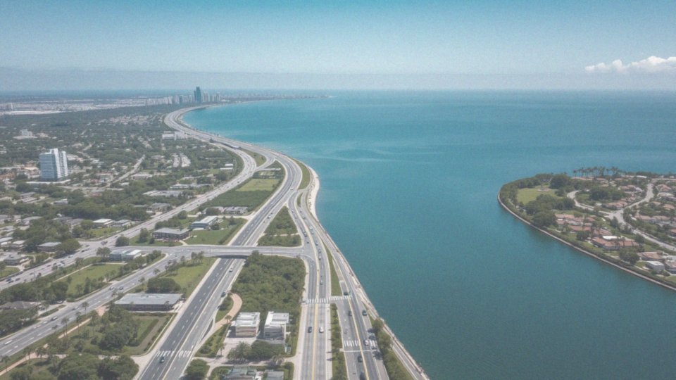 Jakie są różnice między mapą drogową a mapą satelitarną Miami?