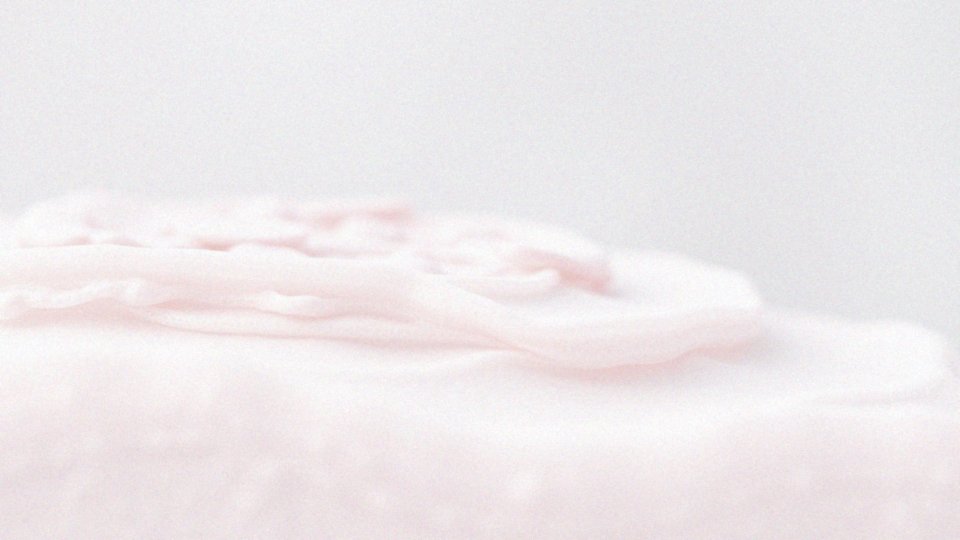 Jakie są charakterystyki komórek pokrywających ektocervix?